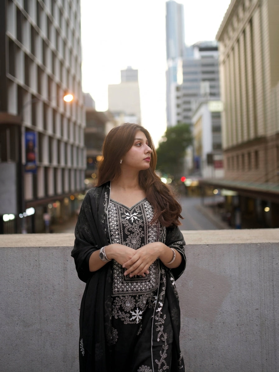 Sitara e Shab - Black