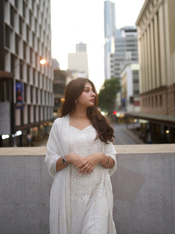 Sitara e Shab - White