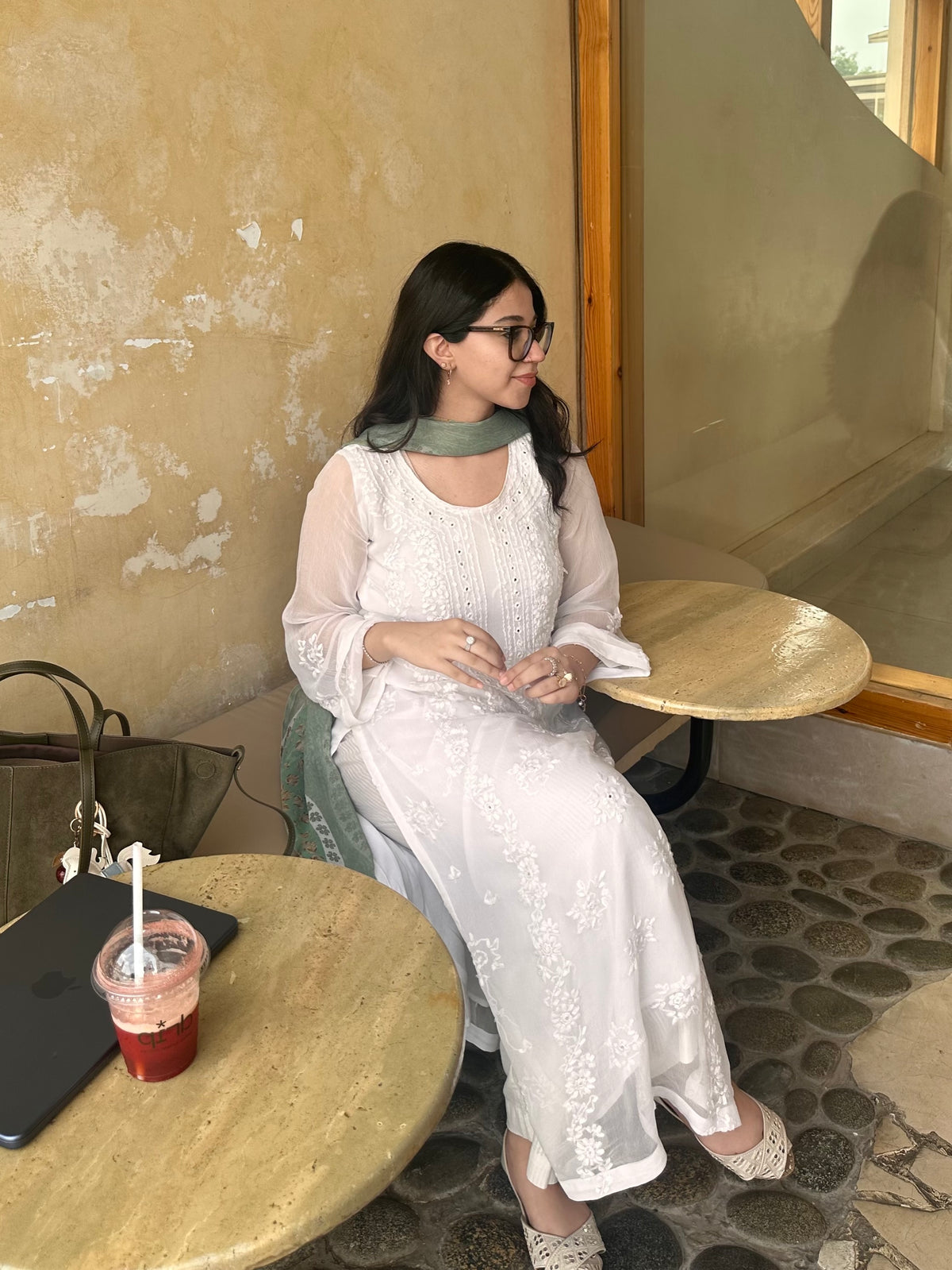 Ghar Nari - White