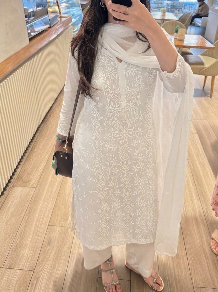 Gul Meher - White